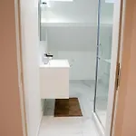 Chic & Modern 1br & 1lr Apt, 12 Min Walk To Rabot Daire Gent