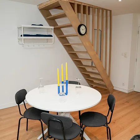 Chic & Modern 1br & 1lr Apt, 12 Min Walk To Rabot Gand