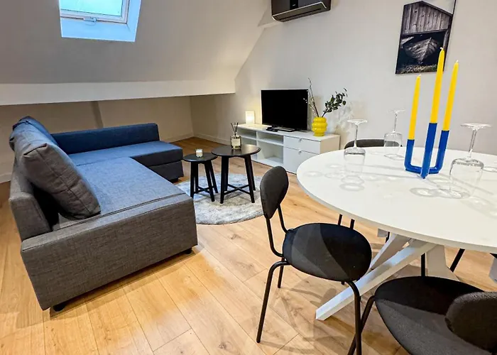 Apartment Chic & Modern 1br & 1lr Apt, 12 Min Walk To Rabot *