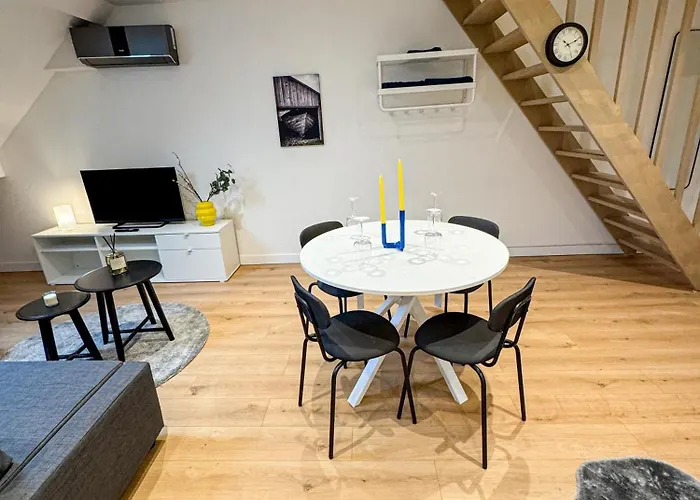 Chic & Modern 1br & 1lr Apt, 12 Min Walk To Rabot * Gent