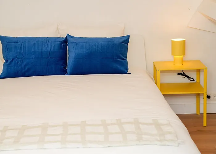 Chic & Modern 1br & 1lr Apt, 12 Min Walk To Rabot アパート ヘント